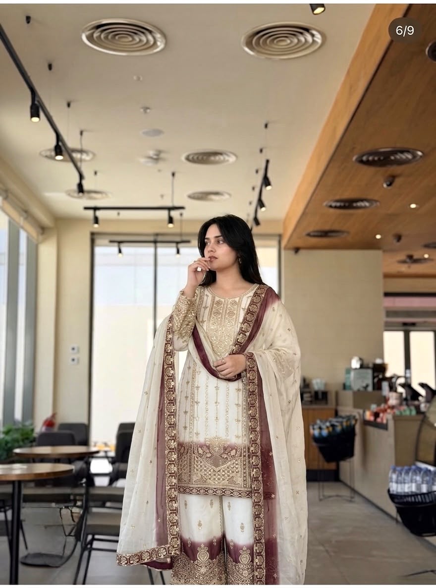 ĐĚSIGNER PARTY WEAR LOOK PUR HEAVY DUAL TONE PEDING STAR GEORGETTE TOP PLAZZO & DUPATTA SET WHOLESALE GEELAN FASHION SURAT