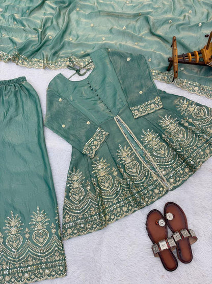 WOMEN’S ETHNIC WEAR WHOLESALE GEELAN FASHION SURAT