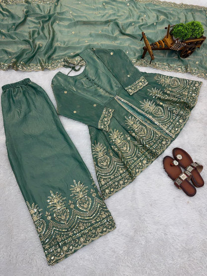WOMEN’S ETHNIC WEAR WHOLESALE GEELAN FASHION SURAT