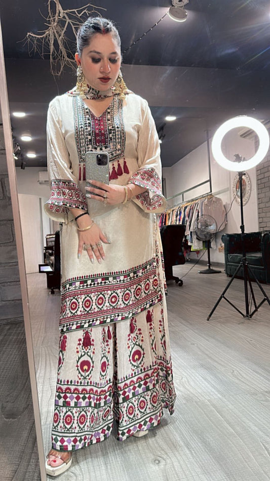 BRING ELEGANCE & SHINE TO YOUR FESTIVE LOOK WITH THIS *PREMIUM CHINNON SILK 3-PIECE SET* WHOLESALE GEELAN FASHION SURAT