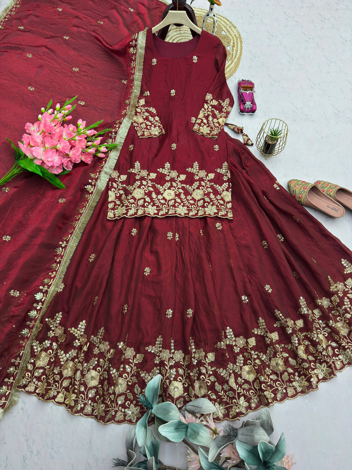 DESIGNER PARTY WEAR LOOK COLLECTION WHOLESALE GEELAN FASHION SURAT