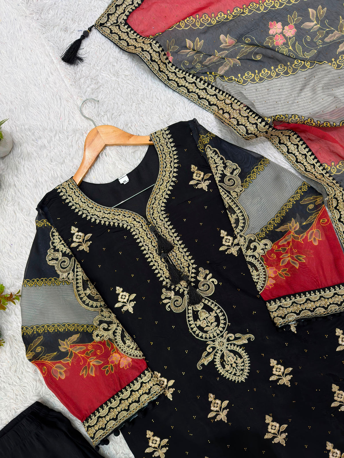 ✨ THIS FESTIVAL SEASON WEAR OUR BEAUTIFUL PAKISTANI SUIT TOP WITH EMBROIDERED WORKED,PANT AND DUPATTA ✨ WHOLESALE GEELAN FASHION SURAT