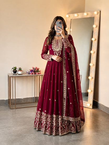 WOMEN’S ETHNIC WEAR WHOLESALE GEELAN FASHION SURAT