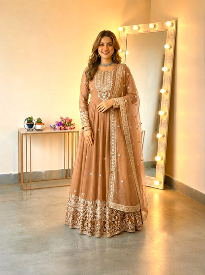 WOMEN’S ETHNIC WEAR WHOLESALE GEELAN FASHION SURAT