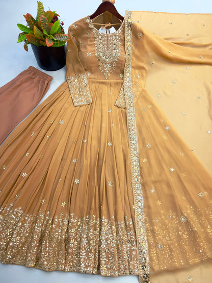 WOMEN’S ETHNIC WEAR WHOLESALE GEELAN FASHION SURAT
