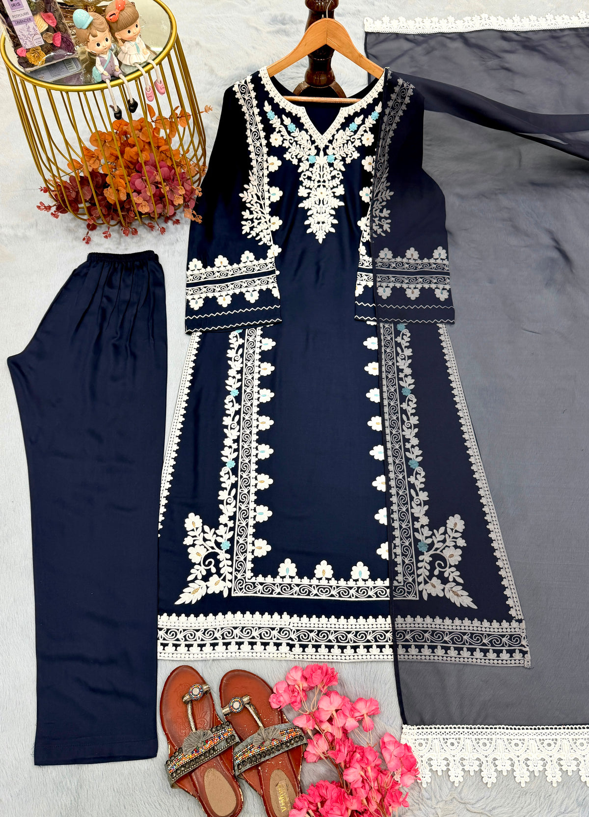ĐĚSIGNER PARTY WEAR LOOK PUR SATIN RAYON OVER SIZE LONG KAFTAN & BOTTOM WITH DUPATTA SET WHOLESALE GEELAN FASHION SURAT