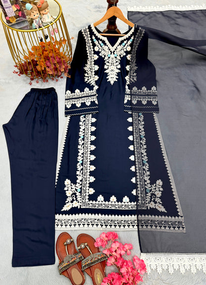 ĐĚSIGNER PARTY WEAR LOOK PUR SATIN RAYON OVER SIZE LONG KAFTAN & BOTTOM WITH DUPATTA SET WHOLESALE GEELAN FASHION SURAT
