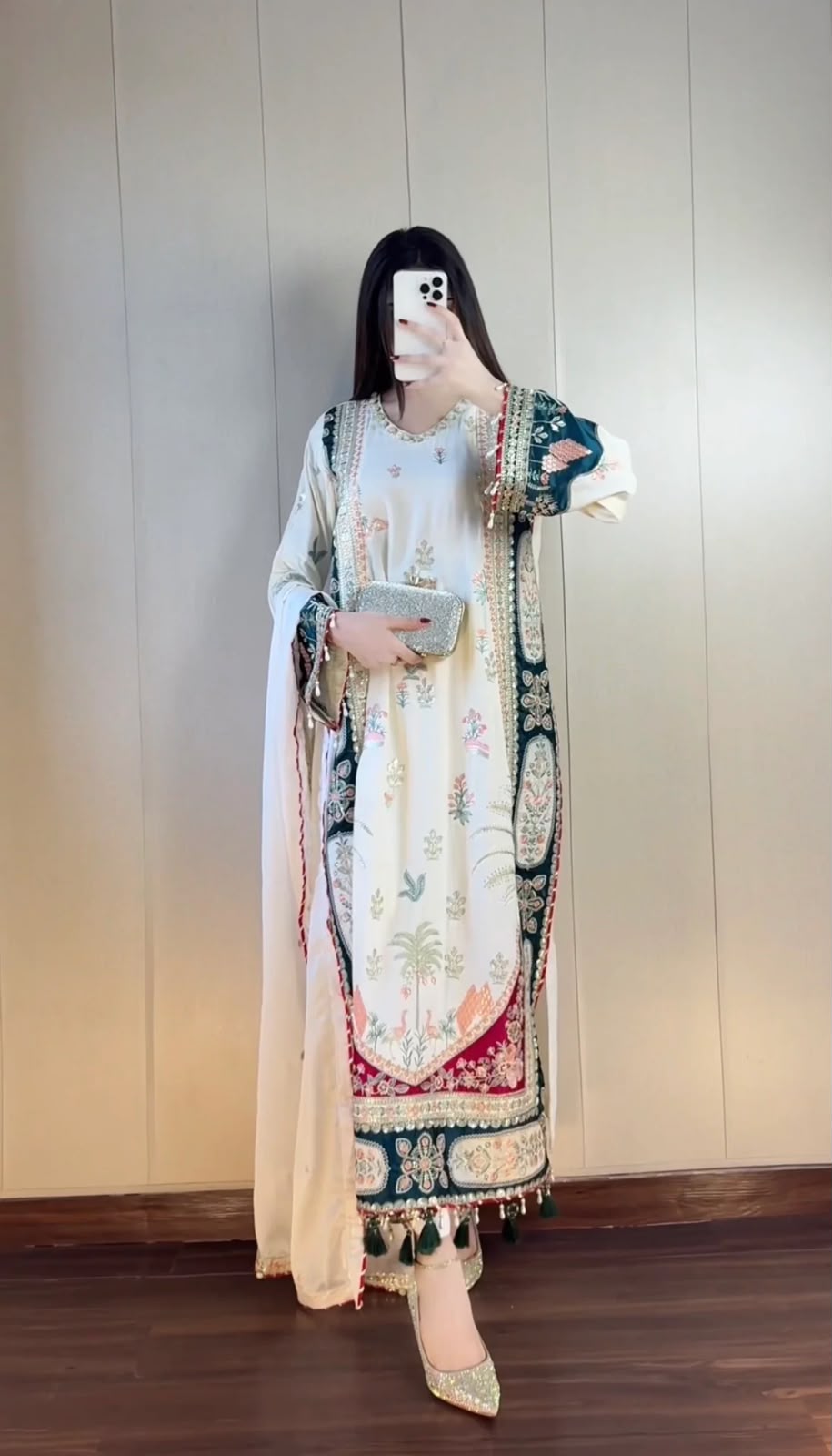 THIS FESTIVAL SEASON WEAR OUR BEAUTIFUL KAFTAAN WITH PANT AND DUPATTA WITH SEQUENCE EMBROIDERED AND APPLIQUE WORKED WHOLESALE GEELAN FASHION SURAT