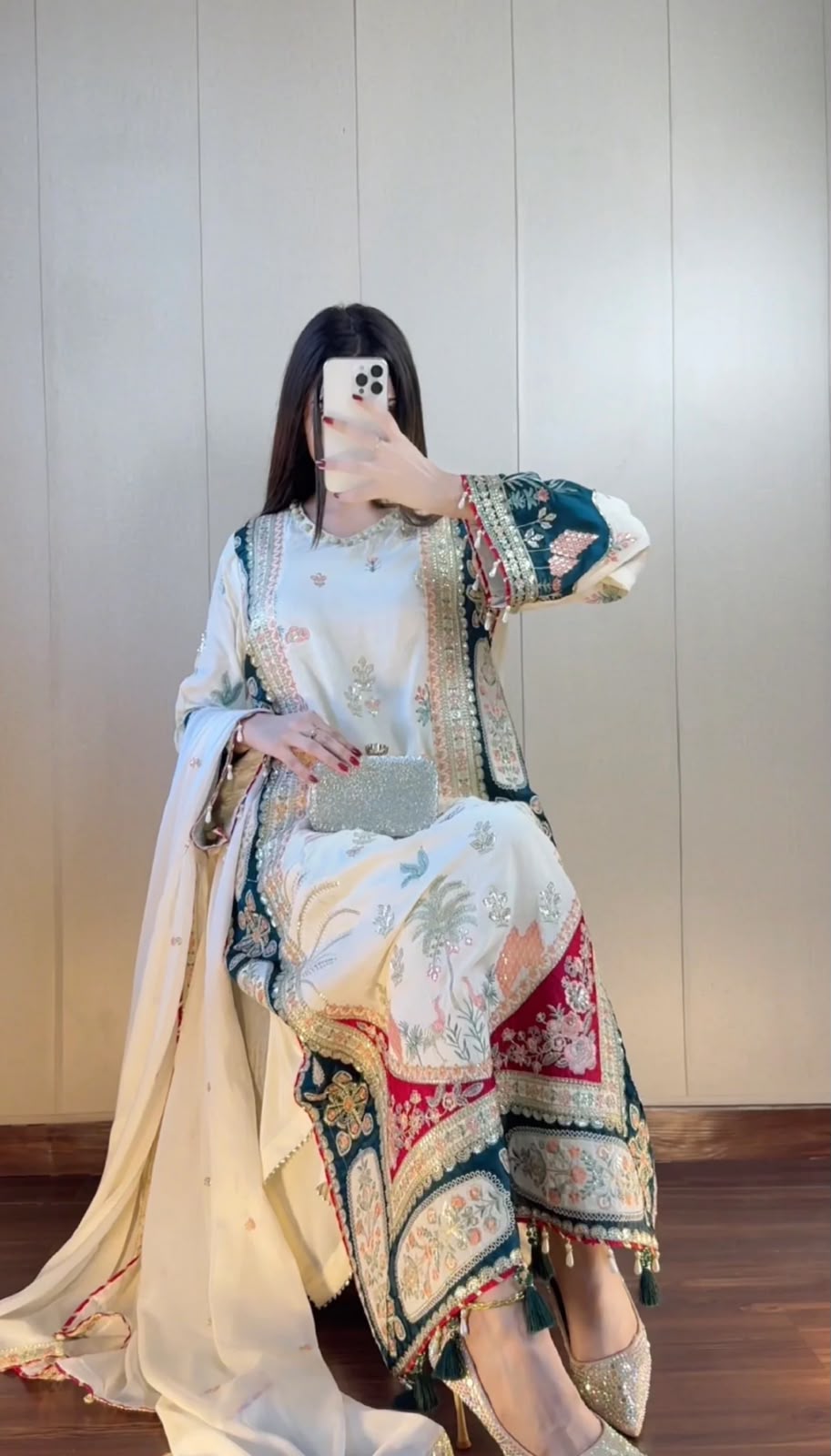 THIS FESTIVAL SEASON WEAR OUR BEAUTIFUL KAFTAAN WITH PANT AND DUPATTA WITH SEQUENCE EMBROIDERED AND APPLIQUE WORKED WHOLESALE GEELAN FASHION SURAT
