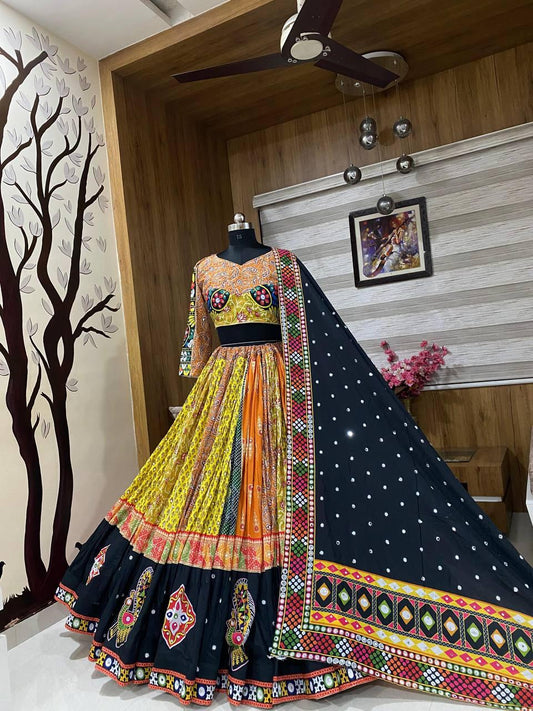 NAVRATRI SPECIAL DESIGNER PRINTED LAHENGA CHOLI WHOLESALE GEELAN FASHION SURAT