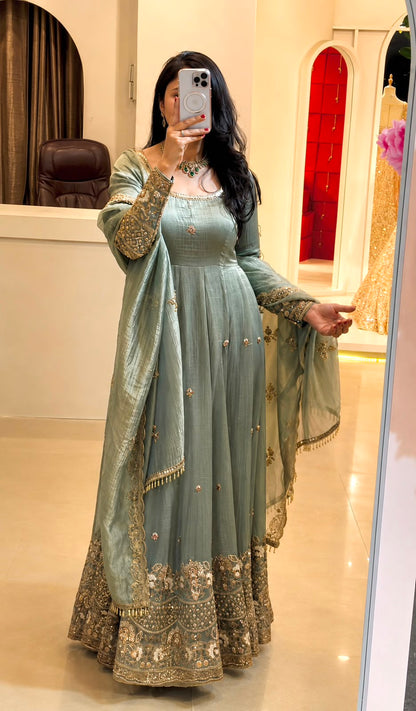 WOMEN’S ETHNIC WEAR WHOLESALE GEELAN FASHION SURAT