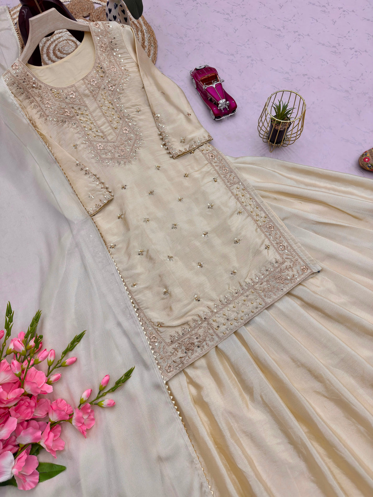 DESIGNER PARTY WEAR LOOK COLLECTION WHOLESALE GEELAN FASHION SURAT