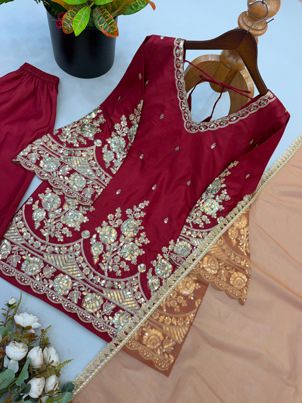 WOMEN’S ETHNIC WEAR WHOLESALE GEELAN FASHION SURAT