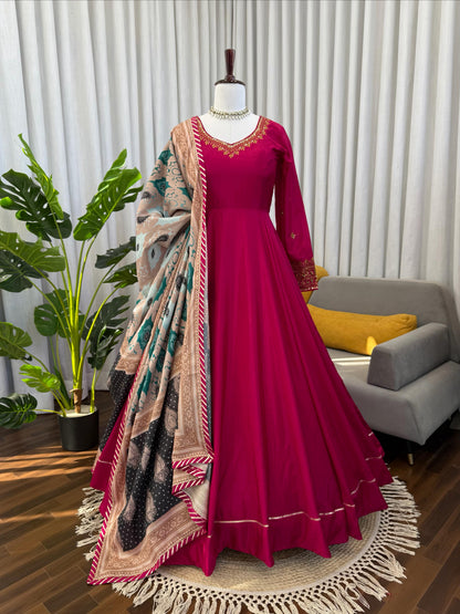 DESIGNER GOWN SET – ELEGANT ETHNIC WEAR ✨ 🎀 CRAFTED IN CLASSY TONES WITH PREMIUM FABRIC & DETAILING WHOLESALE GEELAN FASHION SURAT