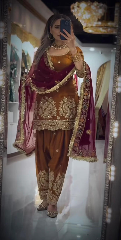 ĐĚSIGNER PARTY WEAR LOOK TOP WITH FARSHI SALWAR WHOLESALE GEELAN FASHION SURAT