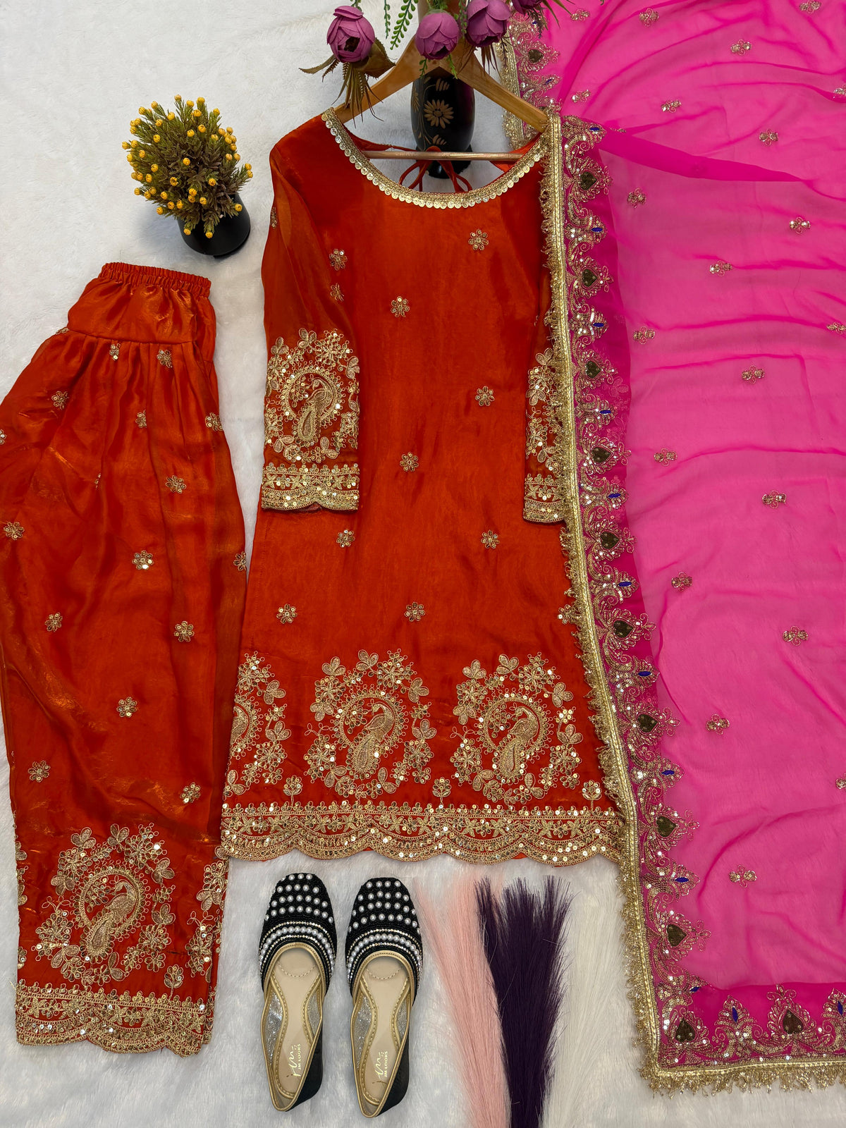 ĐĚSIGNER PARTY WEAR LOOK TOP WITH FARSHI SALWAR WHOLESALE GEELAN FASHION SURAT