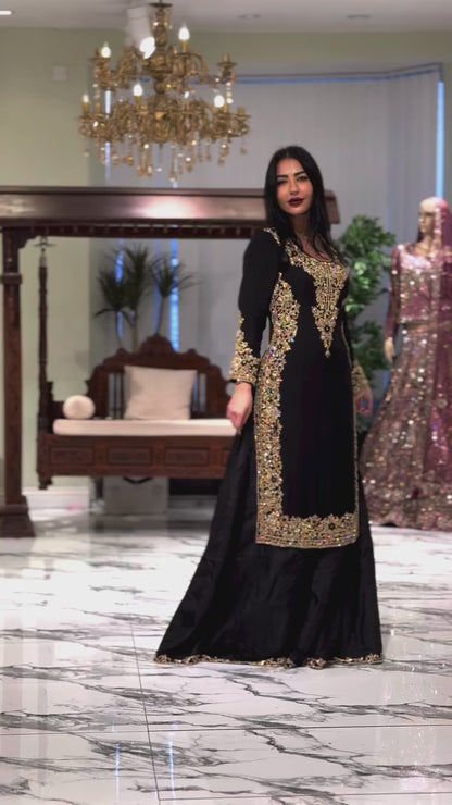 VIRAL PAKISTANI TRENDING COLLECTION BLACK AND MAROON WHOLESALE RATE AT GEELAN FASHION SURAT