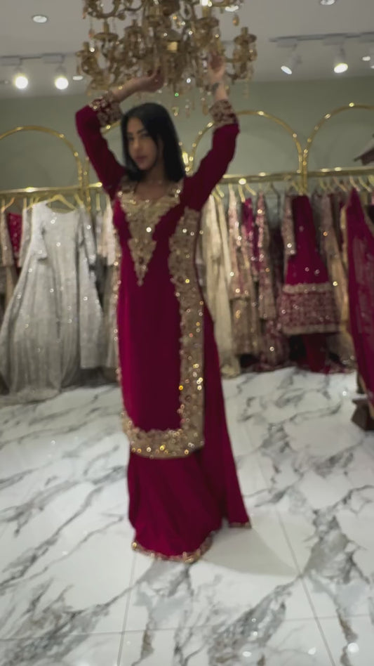 VIRAL PAKISTANI TRENDING COLLECTION BLACK AND MAROON WHOLESALE RATE AT GEELAN FASHION SURAT